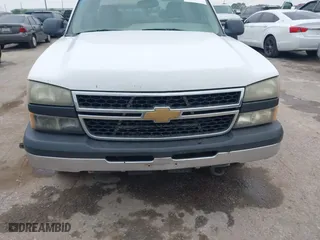 2006 Chevrolet Silverado 1500 LT1 with VIN 1GCEC19Z76Z275194, listed as a IAAI auction lot 41926268 with 257,647 mi miles. Bid and sale history available at carsss.com. Image 6.