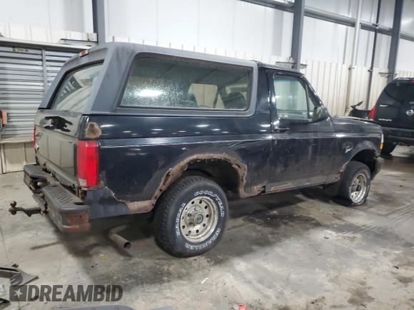 1996 Ford Bronco XL с VIN 1FMEU15N5TLB27829, выставлен на аукционе Copart как лот 58618705 с пробегом Не указан миль и Чистый • Clean title. История ставок и продаж доступна на DreamBid. Изображение 3.