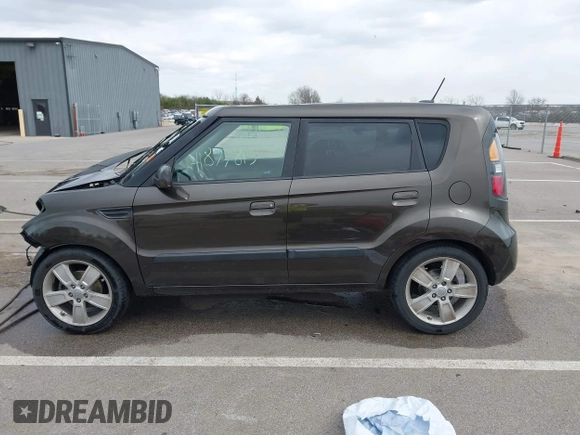 2010 Kia Soul + with VIN KNDJT2A21A7159044, listed as a IAAI auction lot 41877813 with 121,814 mi miles. Bid and sale history available at carsss.com. Image 14.