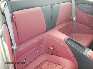 2023 Ferrari Portofino z VIN ZFF02RPA8P0289833, wystawiony jako Copart lot #43292535 z przebiegiem Nie podano mil oraz Szkoda całkowita • Salvage title. Historia ofert i sprzedaży dostępna na DreamBid. Obrazek 10.