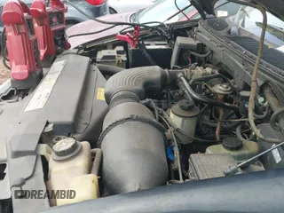 1998 Ford F-150 XL z VIN 1FTRX17LXWNB53022, wystawiony jako IAAI lot #43309242 z przebiegiem 278 109 mil mil oraz . Historia ofert i sprzedaży dostępna na DreamBid. Obrazek 12.