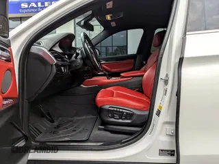 2017 BMW X6 xDrive35i z VIN 5UXKU2C38H0U30XXX, wystawiony jako Copart lot #60346505 z przebiegiem 70 591 mil mil oraz Czysty tytuł • Clean title. Historia ofert i sprzedaży dostępna na DreamBid. Obrazek 6.