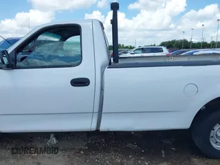 2000 Ford F-150 with VIN 1FTZF1724YKB07961, listed as a IAAI auction lot 42549926 with 186,865 mi miles and . Bid and sale history available at DreamBid. Image 14.