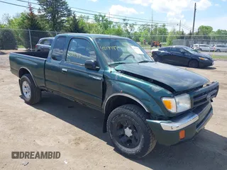 1999 Toyota Tacoma with VIN 4TAWN72N2XZ522546, listed as a IAAI auction lot 42179087 with 235,747 mi miles and . Bid and sale history available at DreamBid. Image 1.