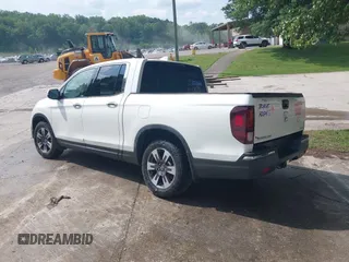 2018 Honda Ridgeline RTL-E z VIN 5FPYK3F72JB007125, wystawiony jako IAAI lot #42032247 z przebiegiem 89 558 mil mil oraz . Historia ofert i sprzedaży dostępna na DreamBid. Obrazek 3.