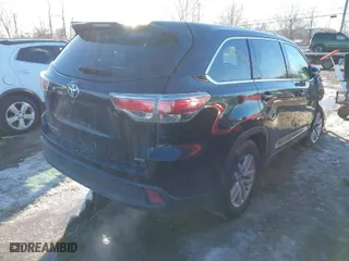 2016 Toyota Highlander LE with VIN 5TDBKRFH2GS236080, listed as a IAAI auction lot 41398580 with 309,094 mi miles. Bid and sale history available at carsss.com. Image 4.
