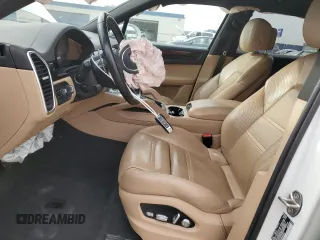 2021 Porsche Cayenne z VIN WP1AA2AY0MDA03642, wystawiony jako Copart lot #47849765 z przebiegiem 60 787 mil mil oraz Szkoda całkowita • Salvage title. Historia ofert i sprzedaży dostępna na DreamBid. Obrazek 7.
