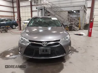 2017 Toyota Camry XLE z VIN 4T1BF1FK5HU389773, wystawiony jako IAAI lot #42189385 z przebiegiem 133 860 mil mil oraz . Historia ofert i sprzedaży dostępna na DreamBid. Obrazek 12.