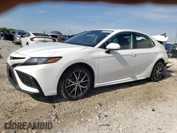 2023 Toyota Camry SE with VIN 4T1G11AKXPU837029, listed as a Copart auction lot 54522985 with 32,984 mi miles and Salvage Title. Bid and sale history available at DreamBid. Image 1.