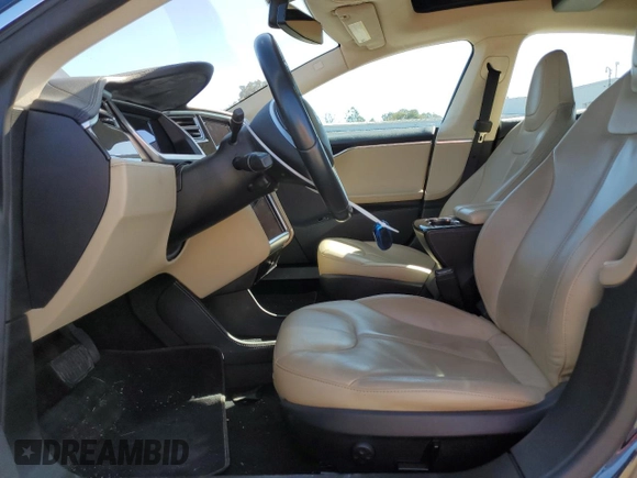 2014 Tesla Model S 60 with VIN 5YJSA1H13EFP37887, listed as a Copart auction lot 48438555 with Not provided miles and Clean title. Bid and sale history available at DreamBid. Image 7.