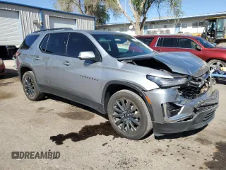 2023 Chevrolet Traverse RS z VIN 1GNEVJKW6PJ288021, wystawiony jako Copart lot #54948365 z przebiegiem 30 630 mil mil oraz Szkoda całkowita • Salvage title. Historia ofert i sprzedaży dostępna na DreamBid. Obrazek 4.