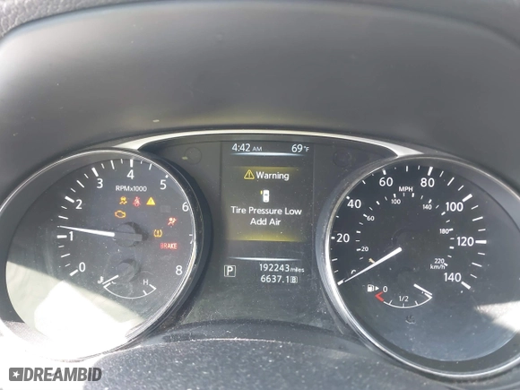 2015 Nissan Rogue SV with VIN KNMAT2MVXFP538282, listed as a IAAI auction lot 41776568 with 192,243 mi miles. Bid and sale history available at carsss.com. Image 7.