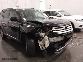 2012 Toyota Highlander with VIN 5TDBK3EH2CS163379, listed as a IAAI auction lot 41807409 with 202,554 mi miles. Bid and sale history available at carsss.com. Image 6.