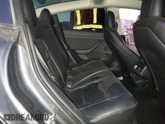 2023 Tesla Model 3 z VIN 5YJ3E1EAXPF432371, wystawiony jako Copart lot #88119935 z przebiegiem 67 358 mil mil oraz Szkoda całkowita • Salvage title. Historia ofert i sprzedaży dostępna na DreamBid. Obrazek 10.