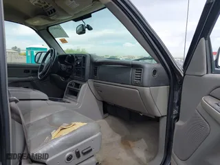 2004 Chevrolet Tahoe LT with VIN 1GNEK13T54J146851, listed as a IAAI auction lot 41990571 with 172,025 mi miles. Bid and sale history available at carsss.com. Image 5.