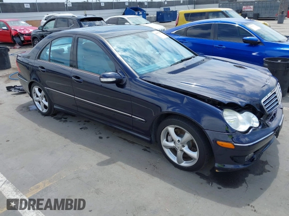 2005 Mercedes-Benz C 230 Kompressor с VIN WDBRF40J85F563743, выставлен на аукционе IAAI как лот 42173922 с пробегом 43 639 миль миль и . История ставок и продаж доступна на DreamBid. Изображение 1.
