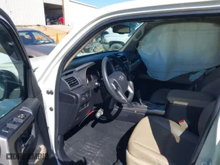 2016 Toyota 4Runner SR5 with VIN JTEZU5JR5G5133075, listed as a IAAI auction lot 41822484 with 45,718 mi miles. Bid and sale history available at carsss.com. Image 5.