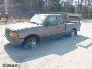 1996 Ford Ranger XL with VIN 1FTCR14U4TTA10829, listed as a IAAI auction lot 42096356 with 164,256 mi miles. Bid and sale history available at carsss.com. Image 2.