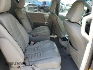 2011 Toyota Sienna XLE z VIN 5TDDK3DCXBS014134, wystawiony jako Copart lot #55124725 z przebiegiem 193 629 mil mil oraz Szkoda całkowita • Salvage title. Historia ofert i sprzedaży dostępna na DreamBid. Obrazek 11.