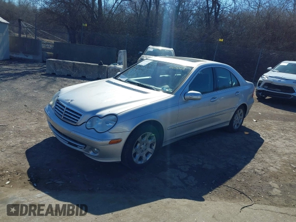 2005 Mercedes-Benz C 240 с VIN WDBRF81J65F662003, выставлен на аукционе IAAI как лот 41678426 с пробегом 109 632 миль миль и . История ставок и продаж доступна на DreamBid. Изображение 2.