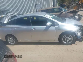 2016 Toyota Prius Two z VIN JTDKBRFU7G3005478, wystawiony jako IAAI lot #42103298 z przebiegiem 68 203 mil mil oraz . Historia ofert i sprzedaży dostępna na DreamBid. Obrazek 14.