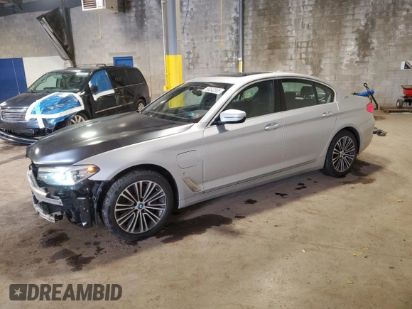2019 BMW 5 Series 530e xDrive with VIN WBAJB1C56KB376153, listed as a Copart auction lot 58242585 with 67,638 mi miles and Salvage title. Bid and sale history available at DreamBid. Image 1.