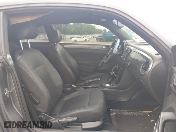 2012 Volkswagen Beetle 2.5L PZEV с VIN 3VWJP7AT0CM638376, выставлен на аукционе IAAI как лот 42390030 с пробегом 98 117 миль миль и . История ставок и продаж доступна на DreamBid. Изображение 5.