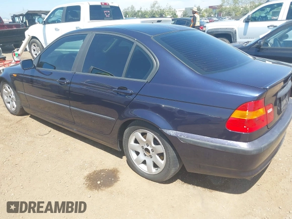 2003 BMW 3 Series 325i with VIN WBAAZ33463PH32977, listed as a IAAI auction lot 42152142 with 169,486 mi miles and . Bid and sale history available at carsss.com. Image 3.