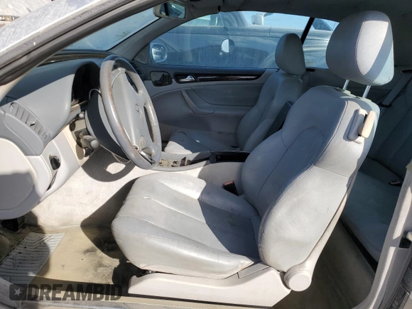 2000 Mercedes-Benz CLK 320/430 z VIN WDBLK70G1YT035376, wystawiony jako Copart lot #73714524 z przebiegiem 107 262 mil mil oraz Nie do naprawy • Non repairable. Historia ofert i sprzedaży dostępna na DreamBid. Obrazek 7.