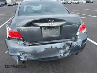 2010 Honda Accord EX-L z VIN 1HGCP3F88AA028844, wystawiony jako IAAI lot #41849673 z przebiegiem 232 689 mil mil oraz . Historia ofert i sprzedaży dostępna na DreamBid. Obrazek 6.