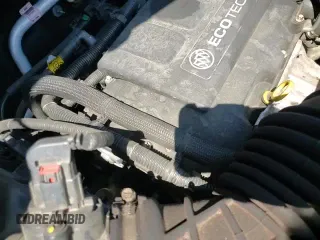 2020 Buick Encore Essence z VIN KL4CJGSB0LB034220, wystawiony jako Copart lot #52012905 z przebiegiem 121 920 mil mil oraz Szkoda całkowita • Salvage title. Historia ofert i sprzedaży dostępna na DreamBid. Obrazek 14.