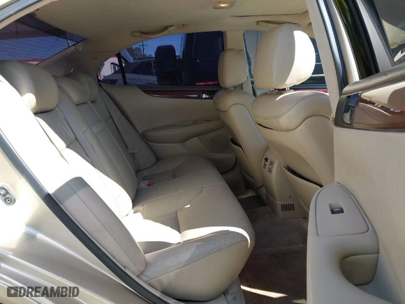 2002 Lexus ES 300 with VIN JTHBF30G020078480, listed as a IAAI auction lot 41844870 with 150,801 mi miles. Bid and sale history available at carsss.com. Image 8.