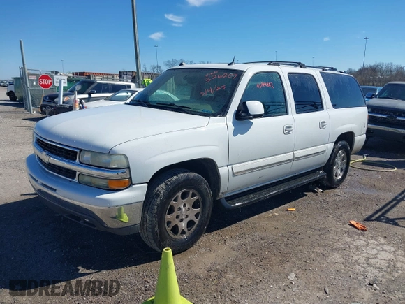 2004 Chevrolet Suburban LS with VIN 1GNEC16Z64J326207, listed as a IAAI auction lot 41744882 with 268,450 mi miles. Bid and sale history available at carsss.com. Image 2.