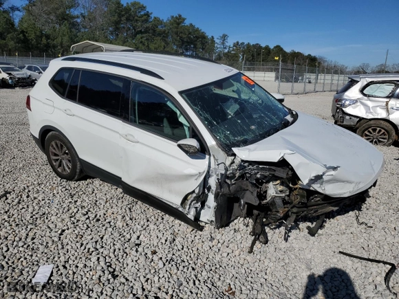 2018 Volkswagen Tiguan S with VIN 3VV1B7AX1JM109375, listed as a Copart auction lot 85322684 with 0 mi miles and Salvage Title. Bid and sale history available at carsss.com. Image 4.