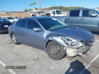 2012 Nissan Altima S z VIN 1N4AL2AP8CC123329, wystawiony jako IAAI lot #41871265 z przebiegiem 174 452 mil mil oraz . Historia ofert i sprzedaży dostępna na DreamBid. Obrazek 1.