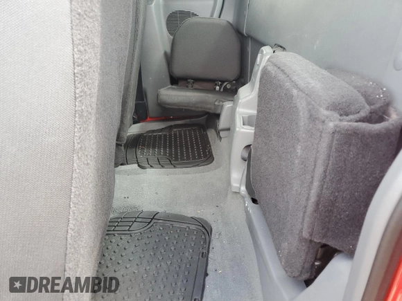 2006 Ford Ranger XLT z VIN 1FTZR45E16PA90879, wystawiony jako Copart lot #52445675 z przebiegiem Nie podano mil oraz Nie do naprawy • Non repairable. Historia ofert i sprzedaży dostępna na DreamBid. Obrazek 10.