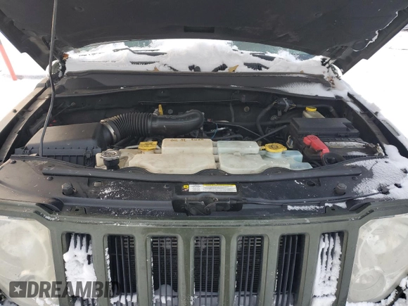 2008 Jeep Liberty Sport with VIN 1J8GN28K08W116897, listed as a Copart auction lot 84219814 with 188,478 mi miles and Clean Title. Bid and sale history available at DreamBid. Image 14.