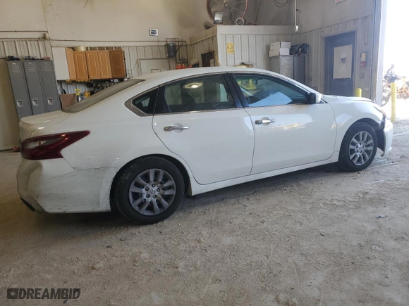 2018 Nissan Altima 2.5 SR with VIN 1N4AL3APXJC170994, listed as a Copart auction lot 48961525 with 138,716 mi miles and Salvage Title. Bid and sale history available at carsss.com. Image 3.