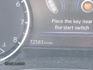 2017 Nissan Maxima SV z VIN 1N4AA6AP8HC400663, wystawiony jako IAAI lot #40285351 z przebiegiem 72 583 mil mil oraz . Historia ofert i sprzedaży dostępna na DreamBid. Obrazek 16.
