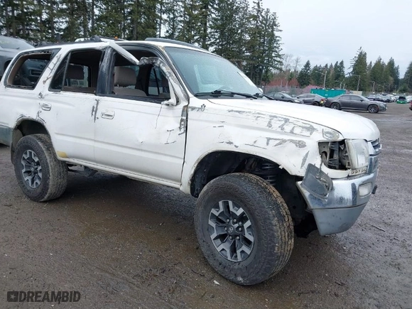 1999 Toyota 4Runner SR5 with VIN JT3HN86R1X0225292, listed as a IAAI auction lot 41848716 with 304,978 mi miles. Bid and sale history available at carsss.com. Image 1.