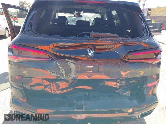 2021 BMW X5 xDrive40i with VIN 5UXCR6C02M9F86589, listed as a IAAI auction lot 42323169 with 44,291 mi miles and . Bid and sale history available at DreamBid. Image 6.
