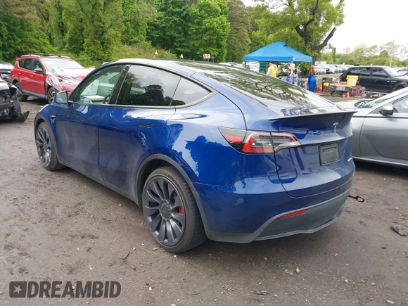 2024 Tesla Model Y Performance z VIN 7SAYGDEF1RA265382, wystawiony jako IAAI lot #42308468 z przebiegiem 9 700 mil mil oraz . Historia ofert i sprzedaży dostępna na DreamBid. Obrazek 3.