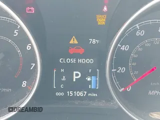 2015 Mitsubishi Outlander ES z VIN 4A4AR3AU8FE057001, wystawiony jako IAAI lot #42433647 z przebiegiem 151 067 mil mil oraz . Historia ofert i sprzedaży dostępna na DreamBid. Obrazek 7.