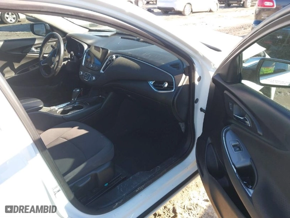 2017 Chevrolet Malibu LT with VIN 1G1ZE5ST4HF179951, listed as a IAAI auction lot 41708314 with 162,546 mi miles. Bid and sale history available at carsss.com. Image 5.