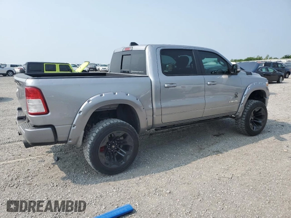 2022 Ram 1500 Big Horn z VIN 1C6SRFFT9NN135868, wystawiony jako Copart lot #59188485 z przebiegiem 30 589 mil mil oraz Szkoda całkowita • Salvage title. Historia ofert i sprzedaży dostępna na DreamBid. Obrazek 3.