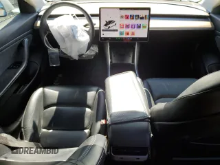 2020 Tesla Model 3 Long Range z VIN 5YJ3E1EB0LF628130, wystawiony jako Copart lot #50706955 z przebiegiem 67 384 mil mil oraz Szkoda całkowita • Salvage title. Historia ofert i sprzedaży dostępna na DreamBid. Obrazek 8.
