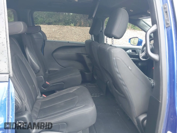 2018 Chrysler Pacifica Touring Plus with VIN 2C4RC1FG9JR228594, listed as a IAAI auction lot 42298327 with 85,685 mi miles and . Bid and sale history available at DreamBid. Image 8.
