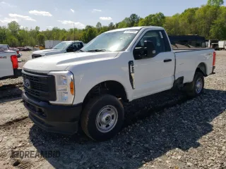 2023 Ford F-250 XL z VIN 1FTBF2BA0PED83301, wystawiony jako Copart lot #52189995 z przebiegiem Nie podano mil oraz Szkody całkowita. Historia ofert i sprzedaży dostępna na DreamBid. Obrazek 1.