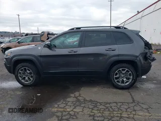 2022 Jeep Cherokee Trailhawk with VIN 1C4PJMBX6ND505196, listed as a IAAI auction lot 41536316 with 9,976 mi miles. Bid and sale history available at carsss.com. Image 14.