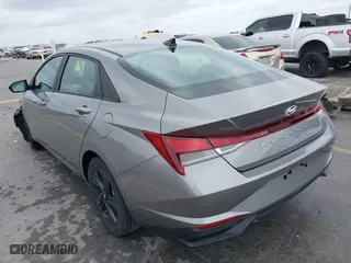 2022 Hyundai Elantra Essential with VIN KMHLM4AG8NU325382, listed as a IAAI auction lot 41503533 with 65,631 mi miles. Bid and sale history available at carsss.com. Image 3.
